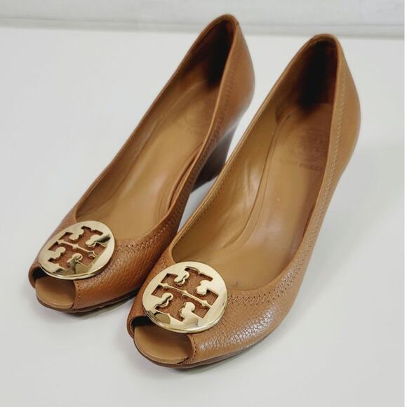 Tory Burch Sally Round Toe Wedge Heels in Tan Leather, sz 7.5 - Picture 1 of 16